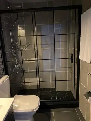 Geniş Aile Odası, Deniz ve Şehir Manzaralı, Balkonsuz