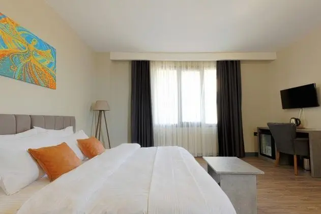 Standart Geniş Oda, Deniz ve Şehir Manzaralı, Balkonsuz