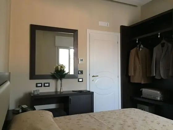 Tek Büyük Yataklı Oda, 1 Çift Kişilik Yatak, Sigara İçilmez, Avlu Manzaralı