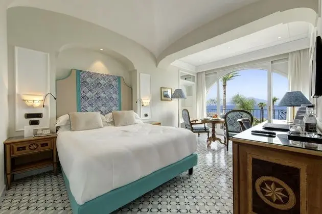 Premier Tek Büyük veya İki Ayrı Yataklı Oda, Balkon, Deniz Manzaralı
