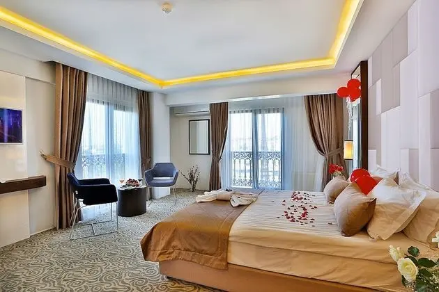 Deluxe Double or Twin Room Sea View