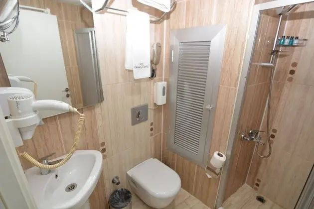 Standard Tek Büyük Yataklı Oda