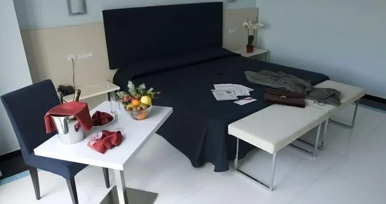 Standard Tek Büyük Yataklı Oda