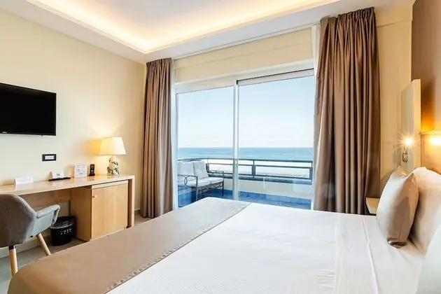 Deluxe Tek Büyük Yataklı Oda, Balkon