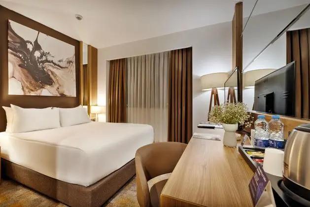 https://images.etstur.com/imgproxy/resize/2560x1440/files/images/hotelImages/etsrooms/514597/Grand_Sapphire_City_Hotel_20260429125010_0.jpg
