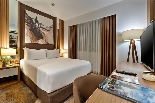 https://images.etstur.com/imgproxy/resize/2560x1440/files/images/hotelImages/etsrooms/514597/Grand_Sapphire_City_Hotel_20260429125011_2.jpg