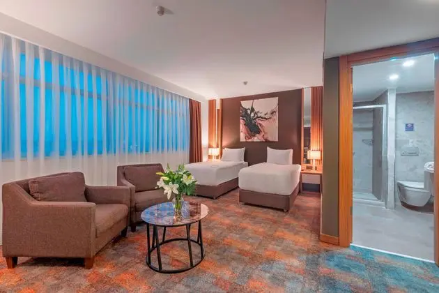 https://images.etstur.com/imgproxy/resize/2560x1440/files/images/hotelImages/etsrooms/514597/Grand_Sapphire_City_Hotel_20260429125546_0.jpg