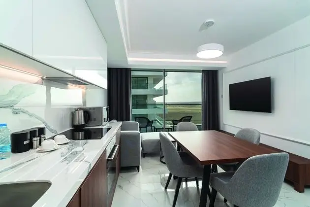 Residene Superior Custom Oda