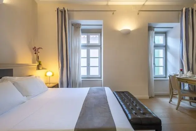 Economy Tek Büyük veya İki Ayrı Yataklı Oda