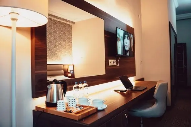 Standart Üç Kişilik Oda, Şelale Manzaralı, Balkonsuz