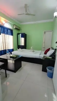 Deluxe Tek Büyük Yataklı Oda, 1 Yatak Odası, Balkon, Tepe Manzaralı