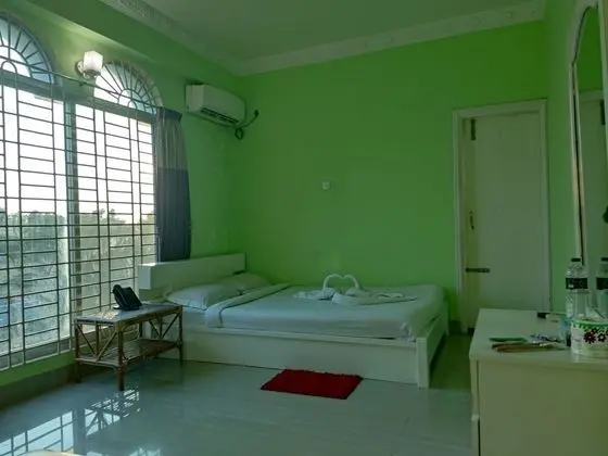 Deluxe Tek Büyük Yataklı Oda, 1 Yatak Odası, Balkon, Tepe Manzaralı