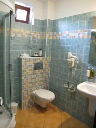 Business Tek Büyük veya İki Ayrı Yataklı Oda