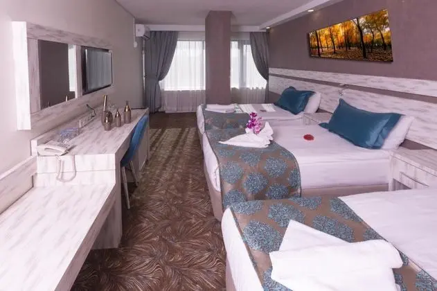Triple, Şehir Manzaralı