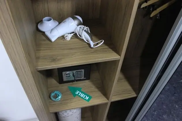 Tek Kişilik, Şehir Manzaralı