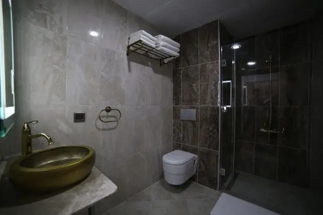 Tek Kişilik, Şehir Manzaralı