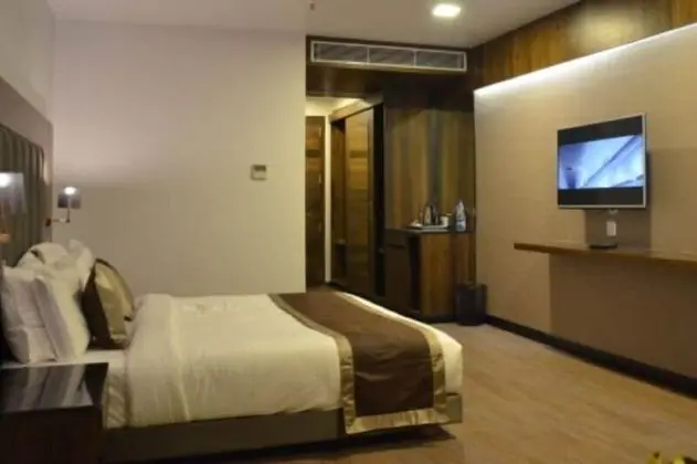Deluxe Tek Büyük Yataklı Oda