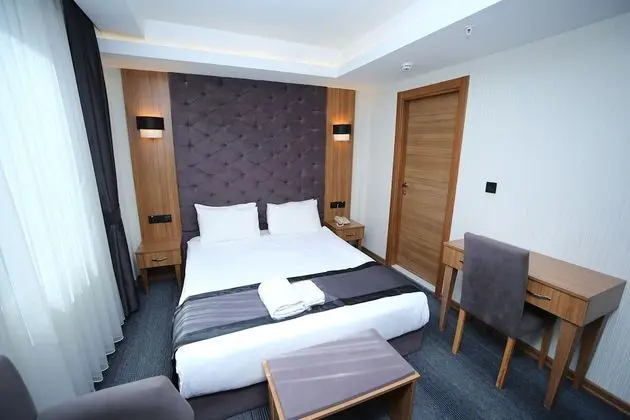 Economy Room