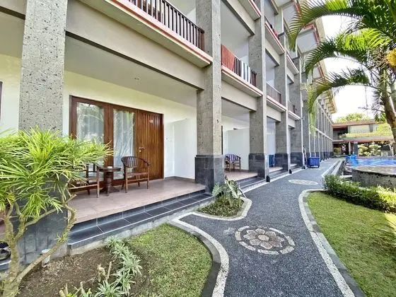 Deluxe Tek Büyük veya İki Ayrı Yataklı Oda, Zemin Kat (Pool Access)