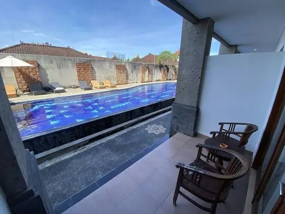 Deluxe Tek Büyük veya İki Ayrı Yataklı Oda, Zemin Kat (Pool Access)