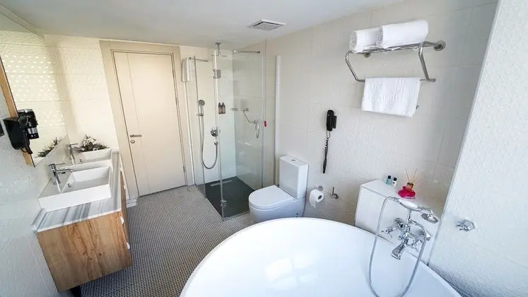 Balkonlu Suite