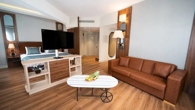 Balkonlu Suite
