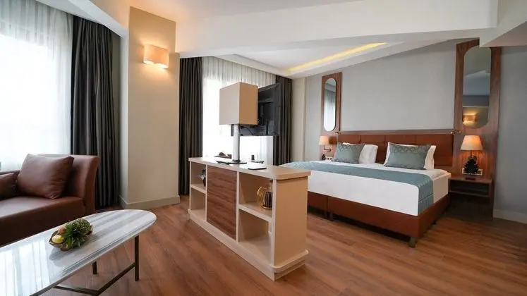 Balkonlu Suite