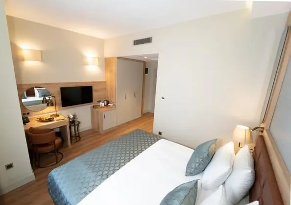 Standart Oda, Şehir Manzaralı