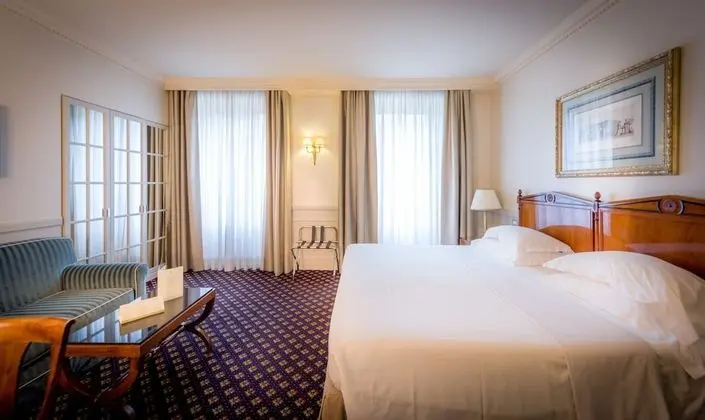 Deluxe Büyük Yataklı Tek Kişilik Oda