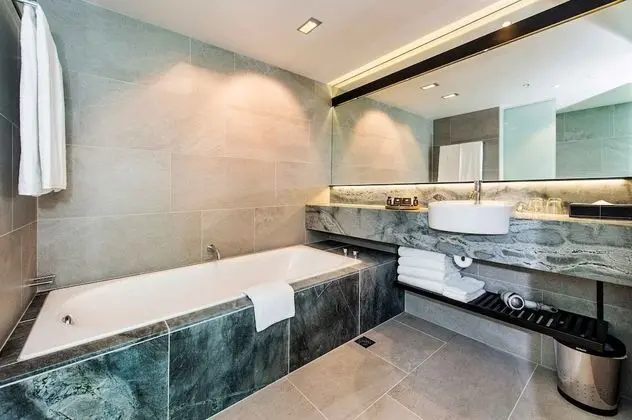 Grand Deluxe Suite