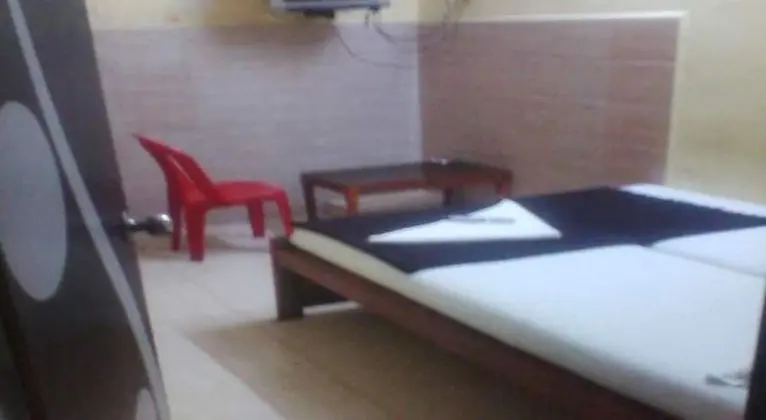 Standard Oda (Non A/C)