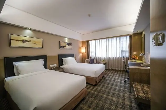 Büyük Yataklı Tek Kişilik Oda