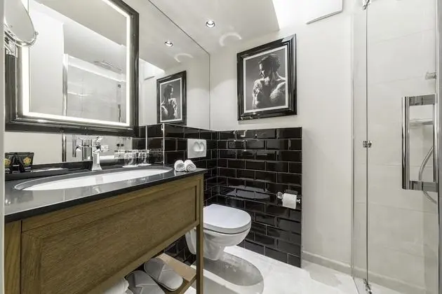 Economy Tek Büyük Yataklı Oda