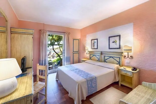 Frontal Sea View Room