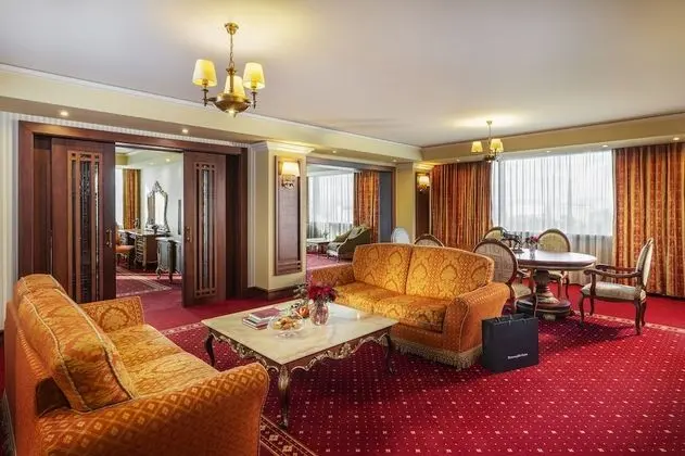 Grand Suite, lavish classical design with dazzling views