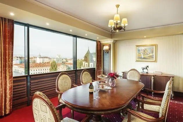 Grand Suite, lavish classical design with dazzling views