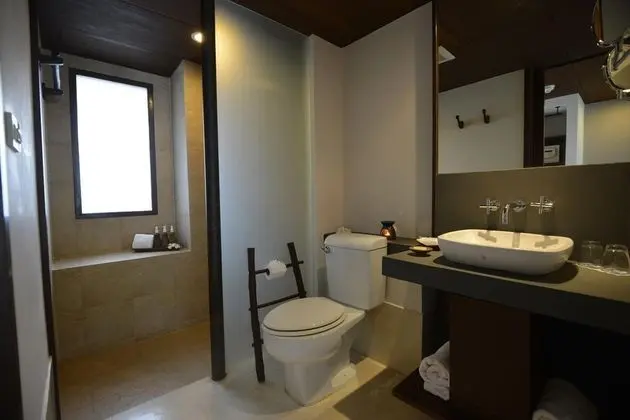 1 Çift Kişilik Veya 2 Tek Kişilik Yatak Deluxe Sea View