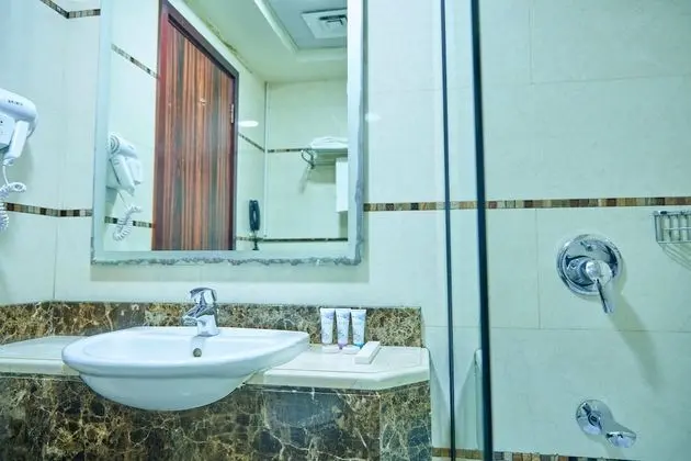 Grand Tek Büyük veya İki Ayrı Yataklı Oda