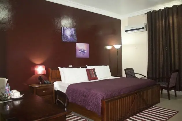 Deluxe Tek Büyük Yataklı Oda
