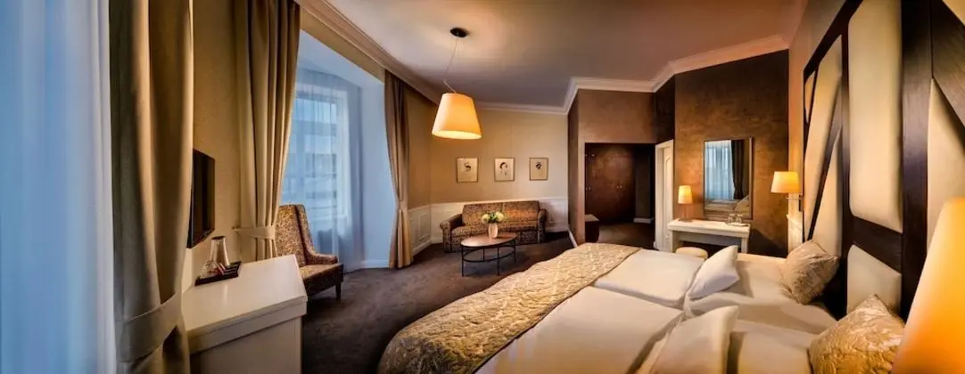 Deluxe Tek Büyük Yataklı Oda