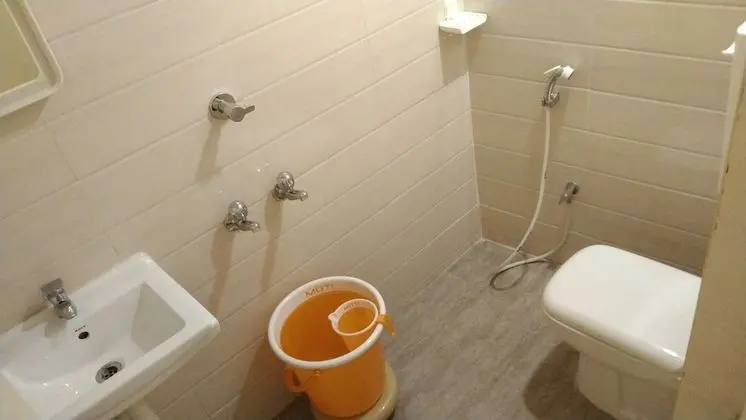 Basic Tek Büyük Yataklı Oda