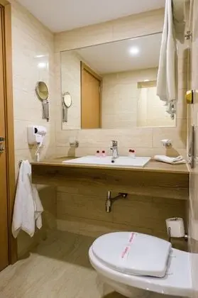 Standard Tek Büyük veya İki Ayrı Yataklı Oda
