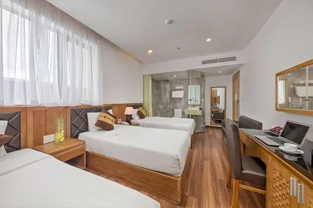 Deluxe Üç Kişilik Oda, Şehir Manzaralı