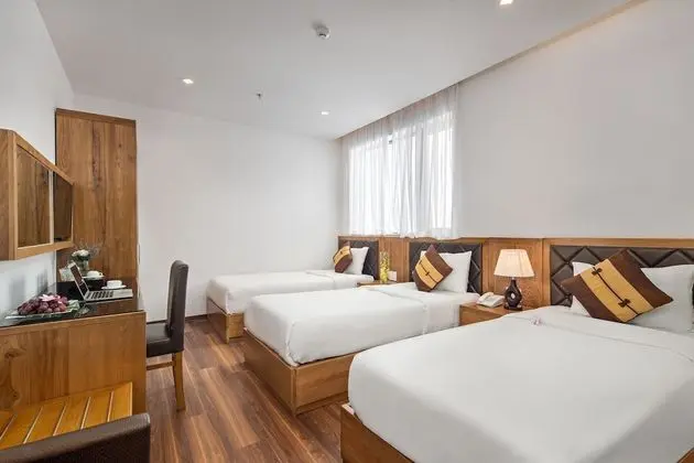Deluxe Üç Kişilik Oda, Şehir Manzaralı