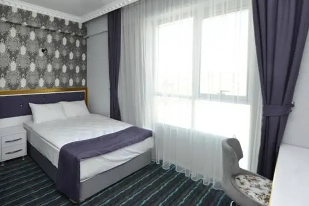 Tek Kişilik, Şehir Manzaralı