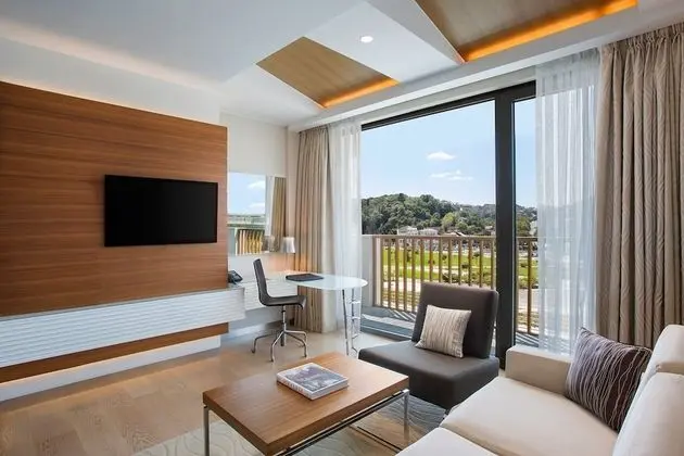 Deluxe Süit, Marina Manzaralı