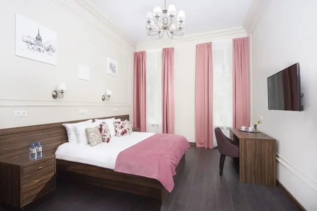 Comfort Tek Büyük veya İki Ayrı Yataklı Oda