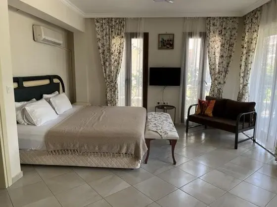 Daire-Tek Yatak Odalı, Bahçe veya Sokak Manzaralı, Balkonlu