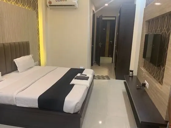 Deluxe Oda, 1 En Büyük (King) Boy Yatak