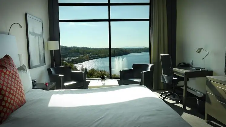 Çatı Katı (Loft), 1 En Büyük (King) Boy Yatak